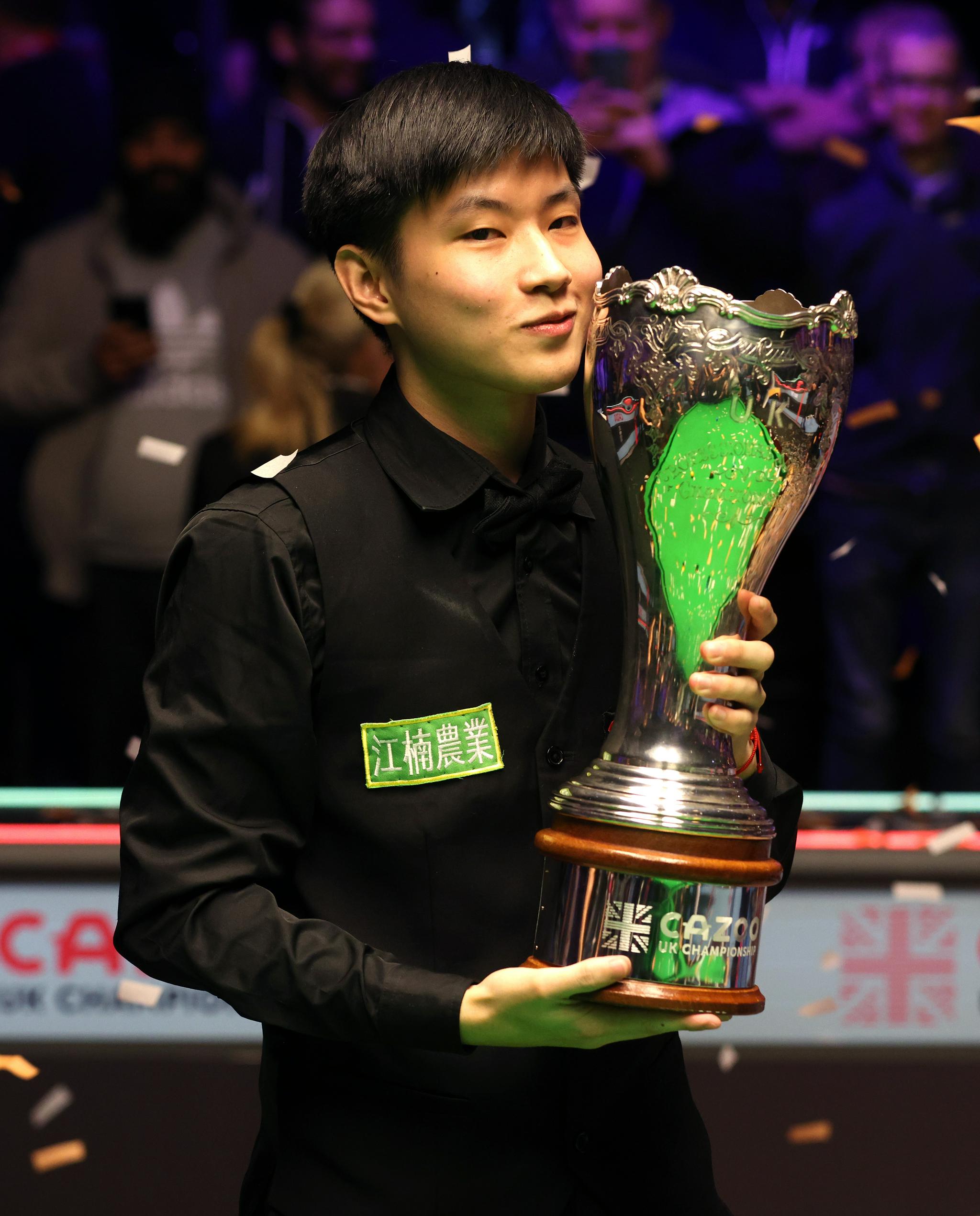 他在场上不 他在场上不