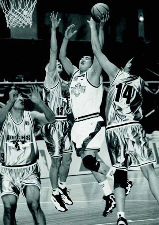 三是在低位 三是在低位